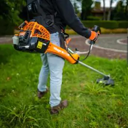 Motorni trimer za travu BC2700 XCE Villager