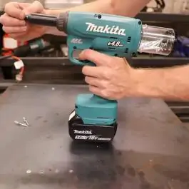 Akumulatorski pištolj za pop nitne DRV250Z Makita