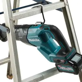 Makita akumulatorska testera JR001GZ
