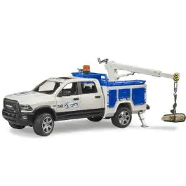 Džip Ram servis sa vozilom