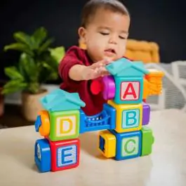 Kids II baby einstein aktiviti igracka Bridge & Learn Magnetic Blocks