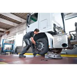 Bosch GDS 18V-1000 Akumulatorski udarni odvijač 2x5,0 Ah + L-Boxx kofer