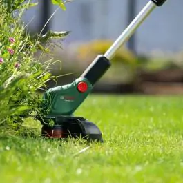 Bosch UniversalGrassCut 18V-26-500 Akumulatorski trimer za travu