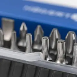 Hogert 17-delni set bitova 1/4 HT1S401