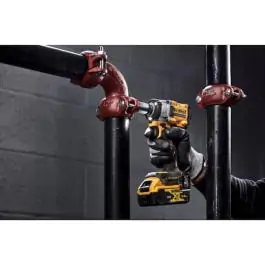 DeWalt DCF921NT aku udarni odvijač 18V, 450 Nm, kompaktan, bez baterije, u koferu